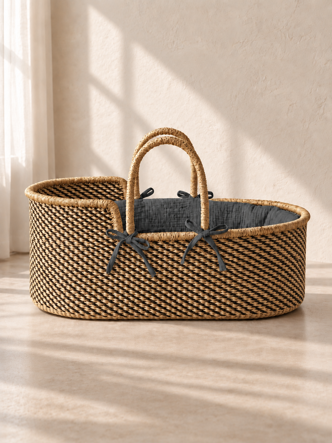 Moses basket No. 04